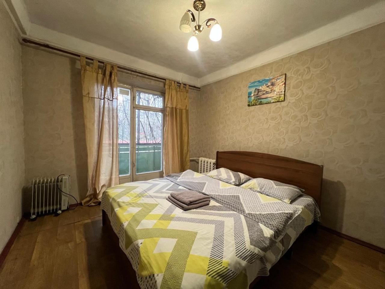 Квартира Эконом-Класса Возле Метро Левобережная Kiev Buitenkant foto