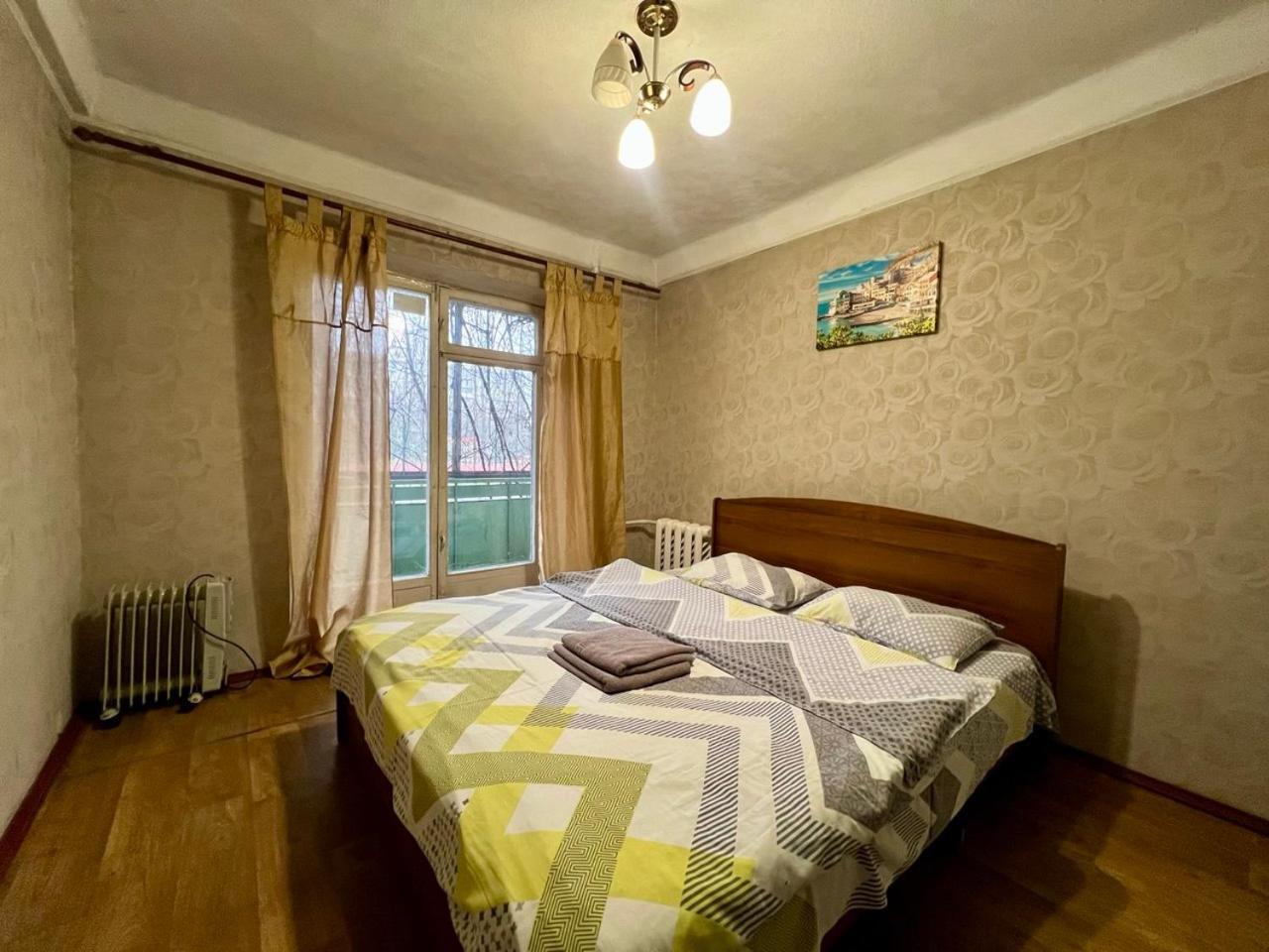 Квартира Эконом-Класса Возле Метро Левобережная Kiev Buitenkant foto