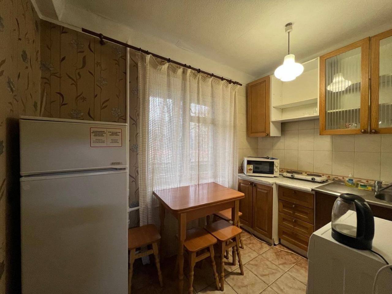 Квартира Эконом-Класса Возле Метро Левобережная Kiev Buitenkant foto