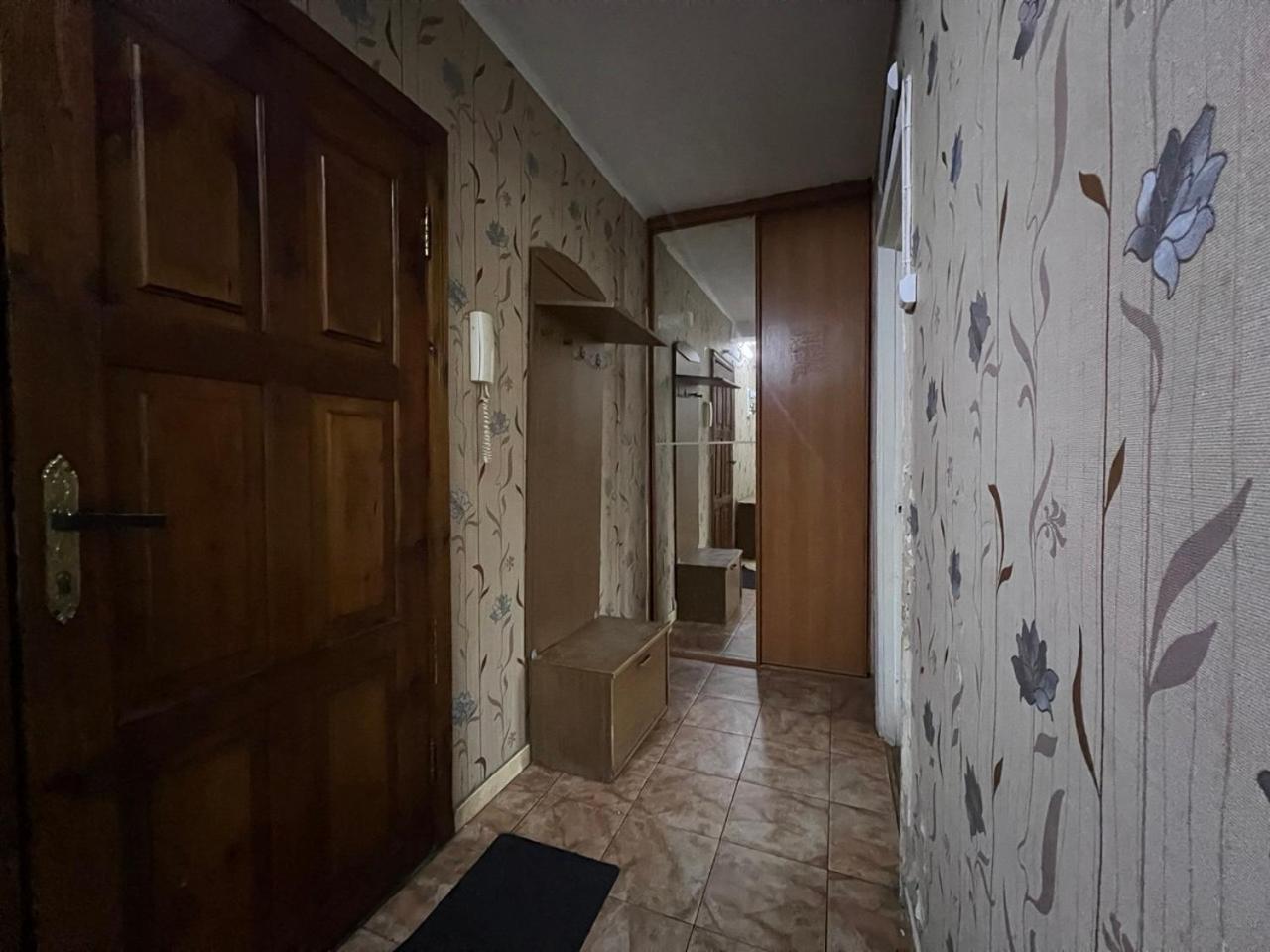Квартира Эконом-Класса Возле Метро Левобережная Kiev Buitenkant foto