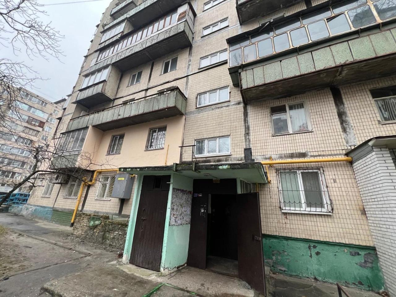 Квартира Эконом-Класса Возле Метро Левобережная Kiev Buitenkant foto